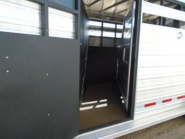 used Stock / Stock Combo Trailers Logan Coach  for sale, in Scottsbluff, NE Thumbnail 13
