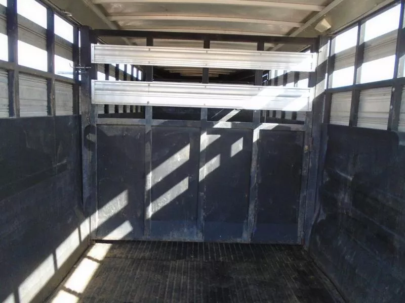 used Stock / Stock Combo Trailers Logan Coach  for sale, in Scottsbluff, NE Thumbnail 11