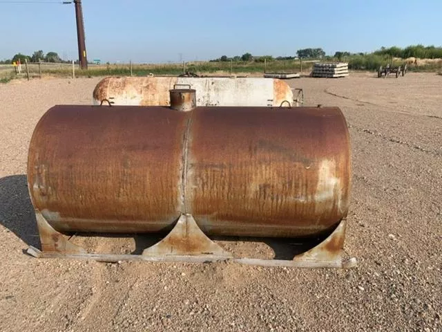 2000 Water Tank 400 Gallon