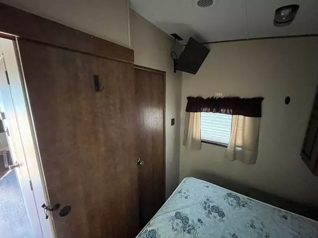 used Toy Haulers CrossRoads RV  for sale, in Scottsbluff, NE Thumbnail 10