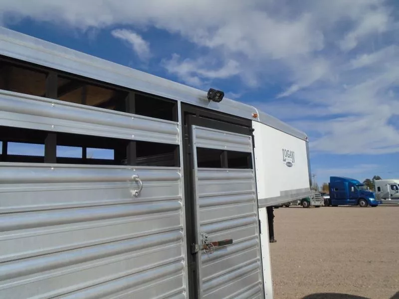 used Stock / Stock Combo Trailers Logan Coach  for sale, in Scottsbluff, NE Thumbnail 19