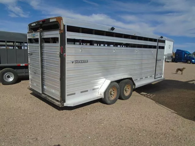 used Stock / Stock Combo Trailers Logan Coach  for sale, in Scottsbluff, NE Thumbnail 3