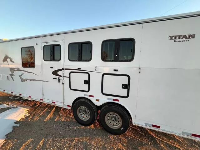 used Horse Trailers Titan Trailers  for sale, in Scottsbluff, NE Thumbnail 29
