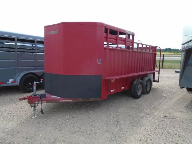 2015 Titan Trailer 6.8 X 16 1/2 Top Rancher 