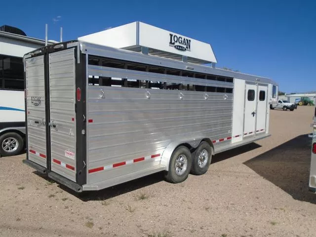 used Stock / Stock Combo Trailers Logan Coach  for sale, in Scottsbluff, NE Thumbnail 3