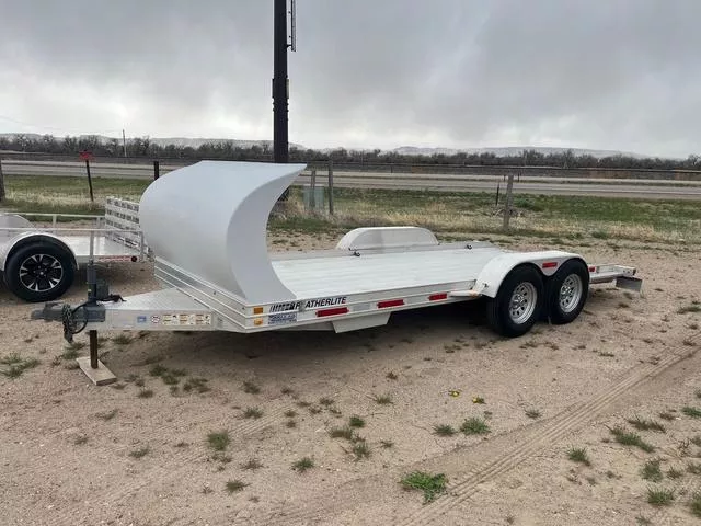 used Equipment / Flatbed Trailers Featherlite  for sale, in Scottsbluff, NE image-0