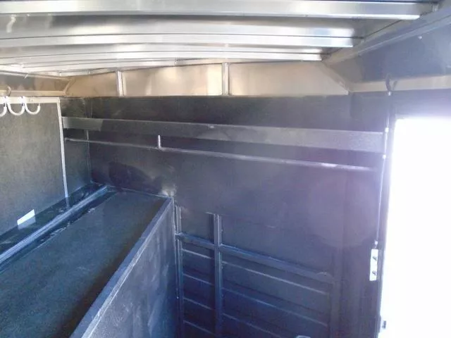 used Stock / Stock Combo Trailers Logan Coach  for sale, in Scottsbluff, NE Thumbnail 9