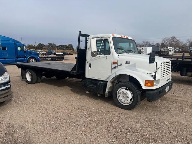 used Equipment / Flatbed Trailers International  for sale, in Scottsbluff, NE Thumbnail 2