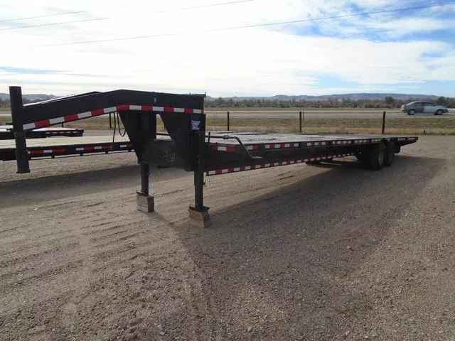 2002 Assembled 96" X 35' GN Flatbed