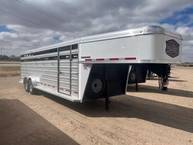 new Stock / Stock Combo Trailers Logan Coach  for sale, in Scottsbluff, NE Thumbnail 3