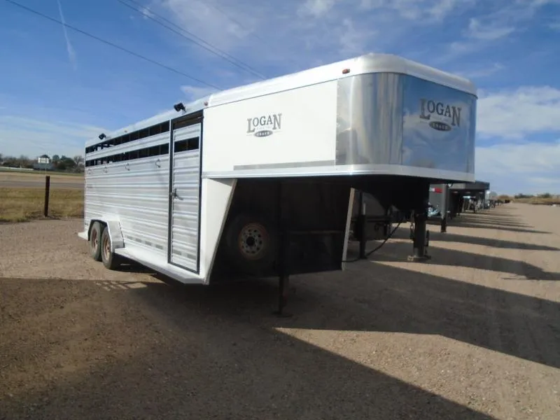 used Stock / Stock Combo Trailers Logan Coach  for sale, in Scottsbluff, NE Thumbnail 2