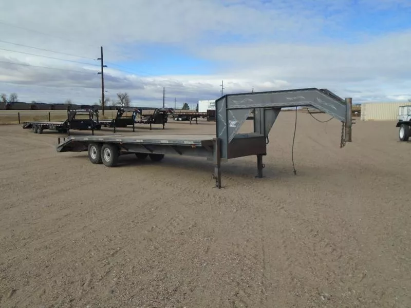 1994 PJ Trailers 102" X 26' GN Flatbed 