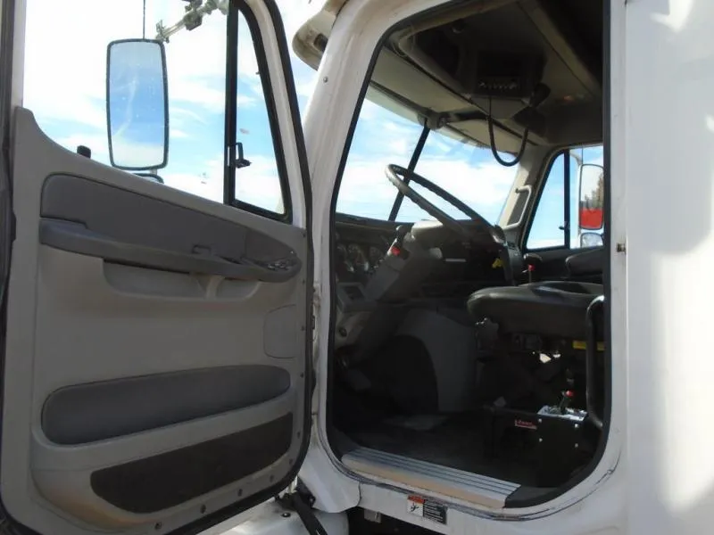 used Other Trucks Freightliner  for sale, in Scottsbluff, NE Thumbnail 6