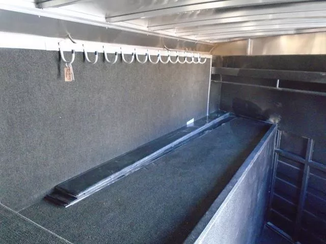 used Stock / Stock Combo Trailers Logan Coach  for sale, in Scottsbluff, NE Thumbnail 8