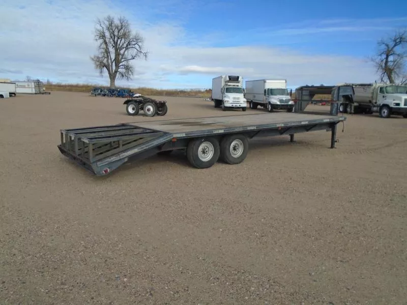 used Equipment / Flatbed Trailers PJ Trailers  for sale, in Scottsbluff, NE Thumbnail 2