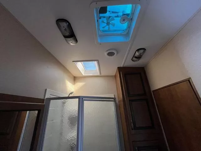 used Toy Haulers CrossRoads RV  for sale, in Scottsbluff, NE Thumbnail 32