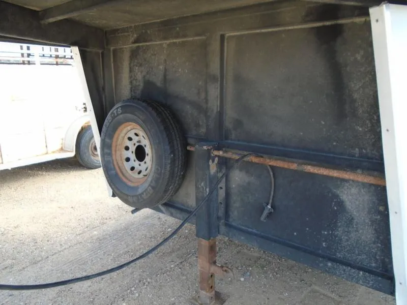 used Stock / Stock Combo Trailers Logan Coach  for sale, in Scottsbluff, NE Thumbnail 22