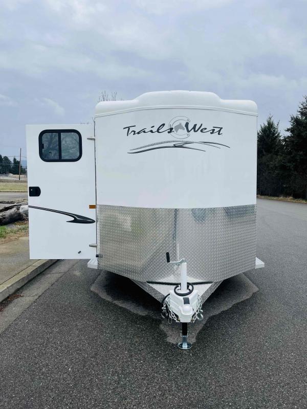 2023 C&B Trailers Maverick Mav Lite 3HORSE 7K Trailers For Sale in Spokane, WA Utility