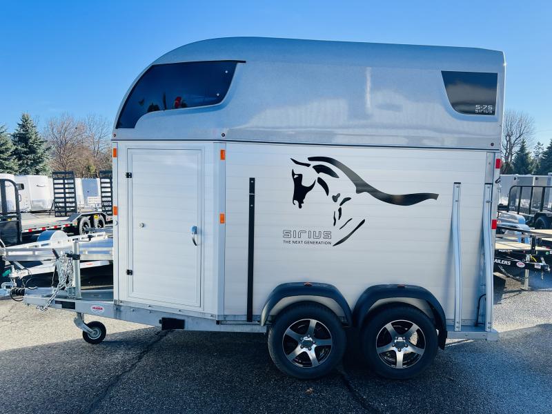 2024 Sirius Trailers S75 2-Horse 1Gzqc44221y7