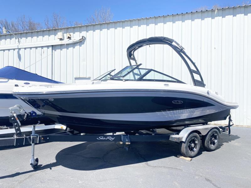 2022 Sea Ray SPX 190 Bowrider 2022 Sea Ray SPX 190 Bowrider