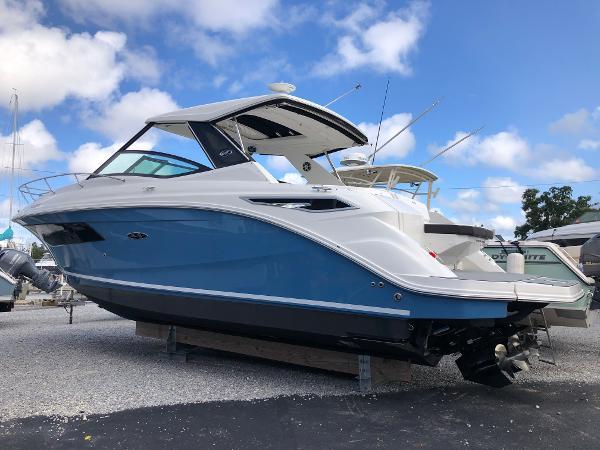 2022 Sea Ray 320 Sundancer Cruiser (Power) 2022 Sea Ray 320 Sundancer Cruiser (Power)