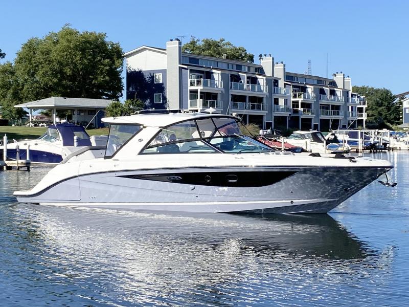 2022 Sea Ray SLX 400 Bowrider 2022 Sea Ray SLX 400 Bowrider