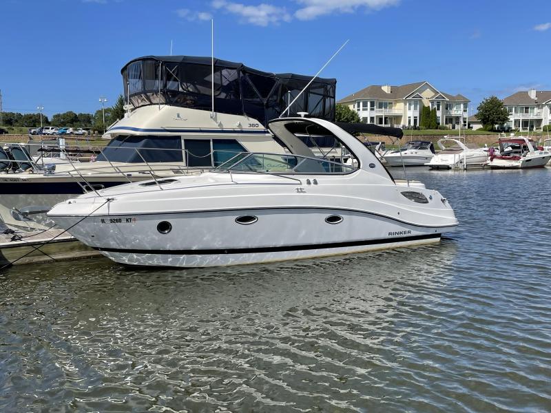 2016 Rinker 290 Express Cruiser 2016 Rinker 290 Express Cruiser