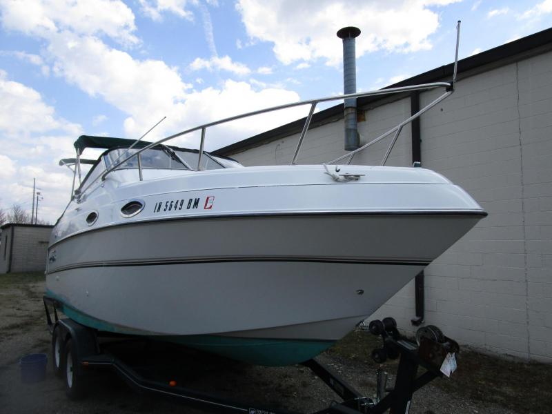 1999 Four Winns 238 Vista Cruiser (Power) 1999 Four Winns 238 Vista Cruiser (Power)