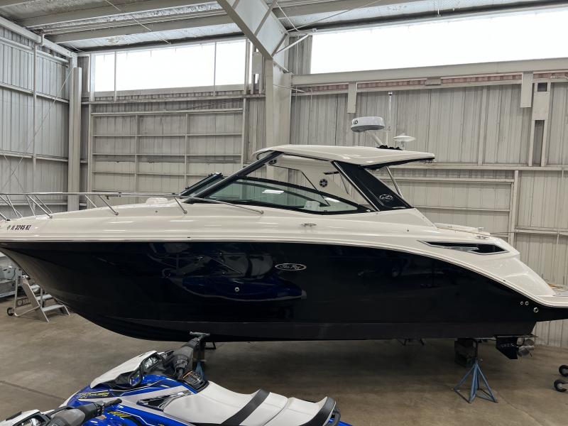 2020 Sea Ray 320 Sundancer Cruiser (Power) 2020 Sea Ray 320 Sundancer Cruiser (Power)