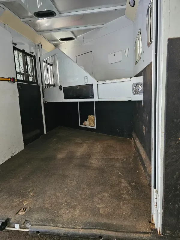 used Horse Trailers Trails West Manufacturing  for sale, in Camas, WA Thumbnail 3