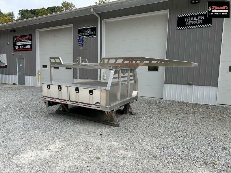 Martin Truck Bodies 84x104 BX Contractor Flatbed SRW Longbed Russells