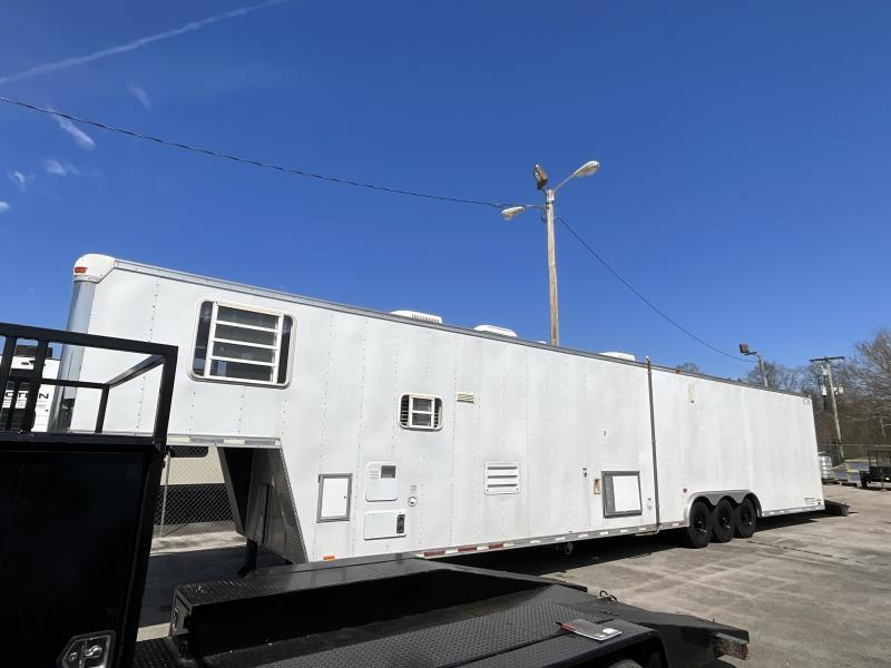 2003 Continental Cargo 8.5’ x 48’ GW/ Living Quarters Cargo / Enclosed Trailer GxJkkCg66pl0