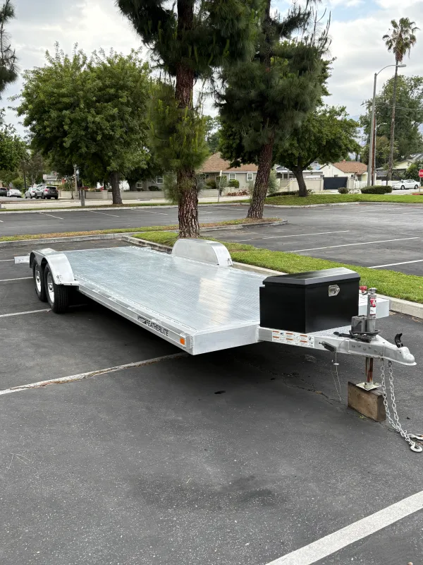 2017 Feather lite 22ft flat bed  General Trailers