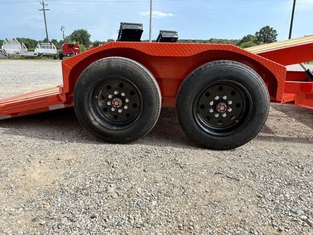 new Tilt Trailers Diamond C Trailers  for sale, in Poplar Bluff, MO Thumbnail 39