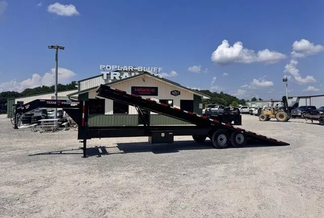 2025 Texas Pride Trailers 8.5 x 30' 16k Gooseneck Power Tilt