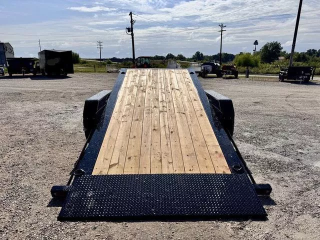 new Tilt Trailers Diamond C Trailers  for sale, in Poplar Bluff, MO Thumbnail 3