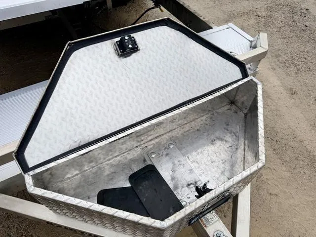 used Car Haulers / Racing Trailers Aluma  for sale, in Poplar Bluff, MO Thumbnail 21