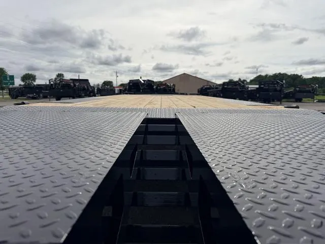 new Equipment / Flatbed Trailers Diamond C Trailers  for sale, in Poplar Bluff, MO Thumbnail 8