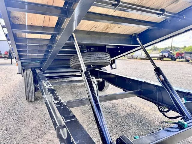 new Equipment / Flatbed Trailers Diamond C Trailers  for sale, in Poplar Bluff, MO Thumbnail 11