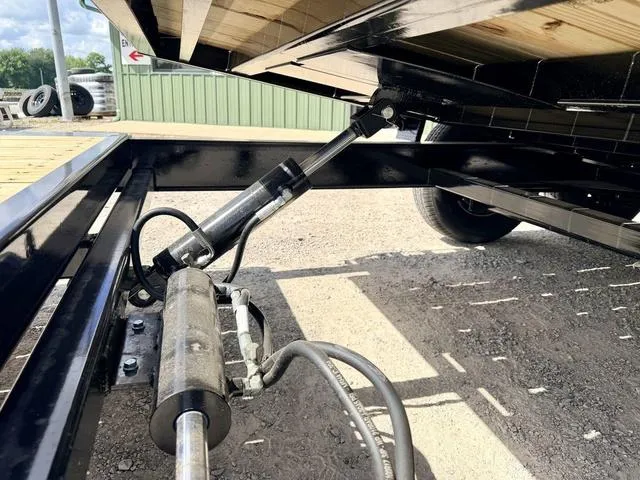 new Equipment / Flatbed Trailers Load Trail  for sale, in Poplar Bluff, MO Thumbnail 22