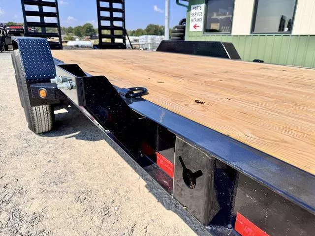 new Equipment / Flatbed Trailers Load Trail  for sale, in Poplar Bluff, MO Thumbnail 9