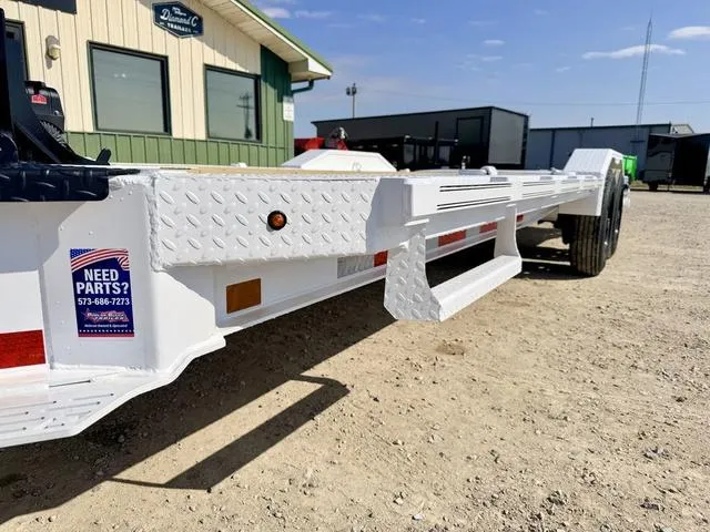new Equipment / Flatbed Trailers Diamond C Trailers  for sale, in Poplar Bluff, MO Thumbnail 12