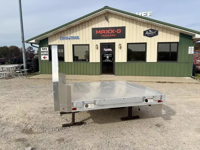 2025 Aluma EX81084  81 X 84" Executive All Aluminum Truck Sh"