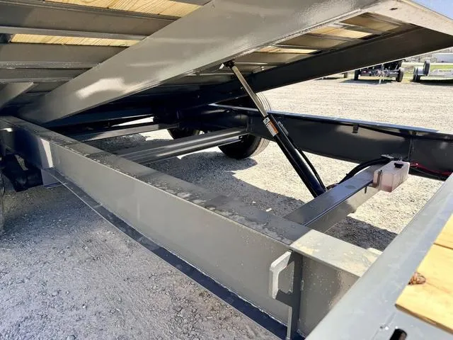 new Tilt Trailers Diamond C Trailers  for sale, in Poplar Bluff, MO Thumbnail 4