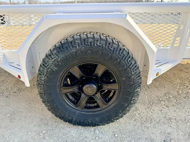 new Utility Trailers Diamond C Trailers  for sale, in Poplar Bluff, MO Thumbnail 9