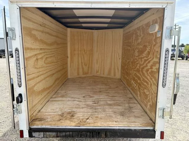 used Cargo (Enclosed) Trailers Forest River  for sale, in Poplar Bluff, MO Thumbnail 12