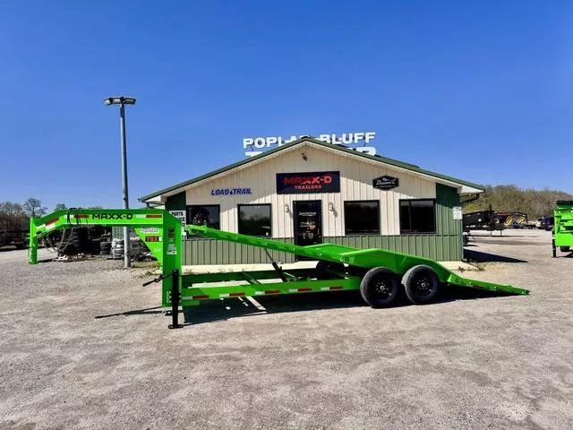 2025 MAXX-D T6X10224G  24' X 102 14K Gooseneck Power Tilt *WI"
