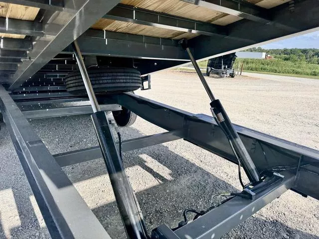 new Equipment / Flatbed Trailers Diamond C Trailers  for sale, in Poplar Bluff, MO Thumbnail 11