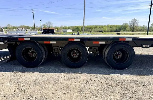 new Equipment / Flatbed Trailers Load Trail  for sale, in Poplar Bluff, MO Thumbnail 4