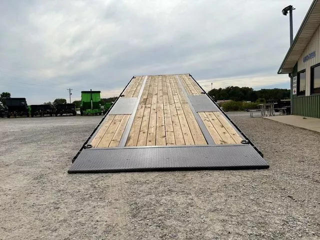 new Equipment / Flatbed Trailers Diamond C Trailers  for sale, in Poplar Bluff, MO Thumbnail 10